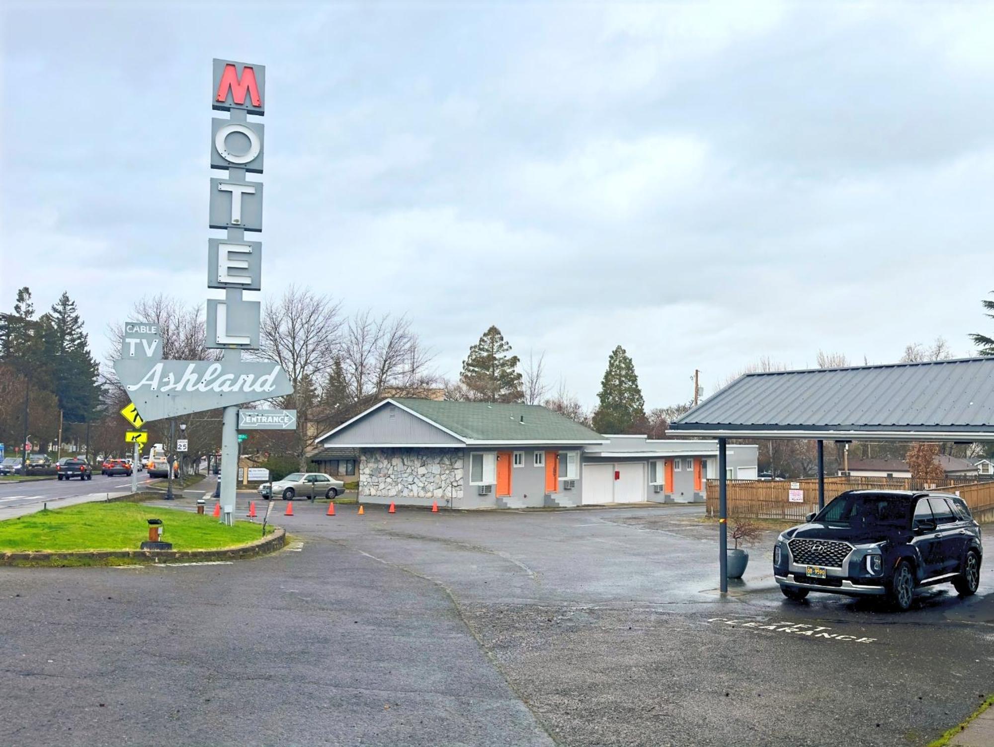 Ashland Motel - Oregon Exteriör bild